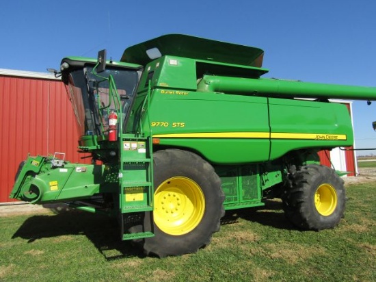 2009 JD 9770 Combine