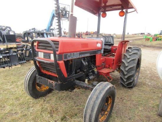 Case IH 485 Tractor