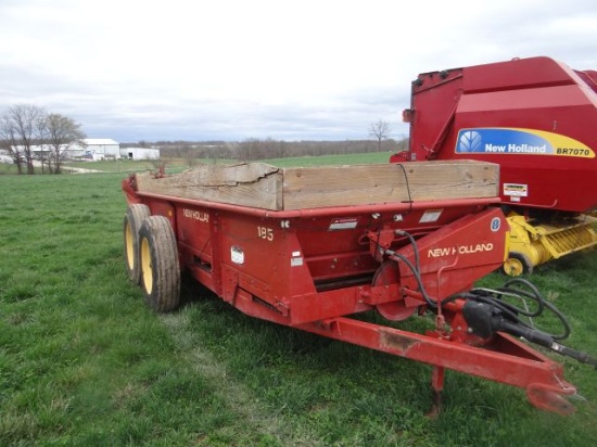 New Holland 185 Tandem Axle Manure Spreader