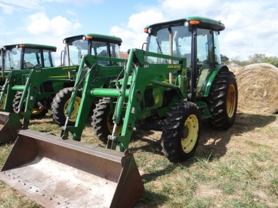 John Deere 5520 Diesel Tractor, 2002