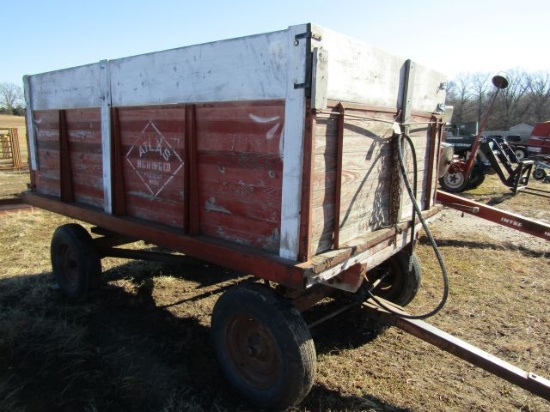 Atlas Wooden Barge Wagon with Hoist