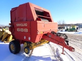 New Holland 688 Baler