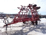 International 4800 Series Cultivator