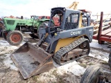 John Deere 319D, 2010