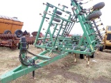 John Deere 980 Field Cultivator