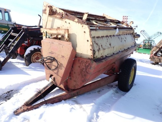 New Holland Manure Spreader