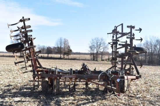 Wilrich 28' pull type field cultivator