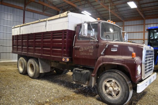 1972 Ford 750 Grain Truck