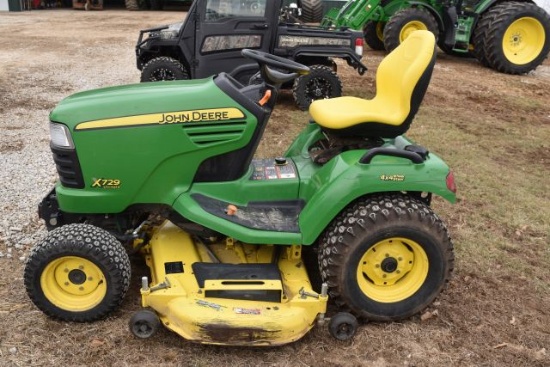 JD 729 Lawn Tractor