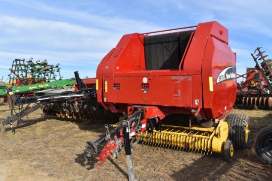 New Holland BR780 Baler