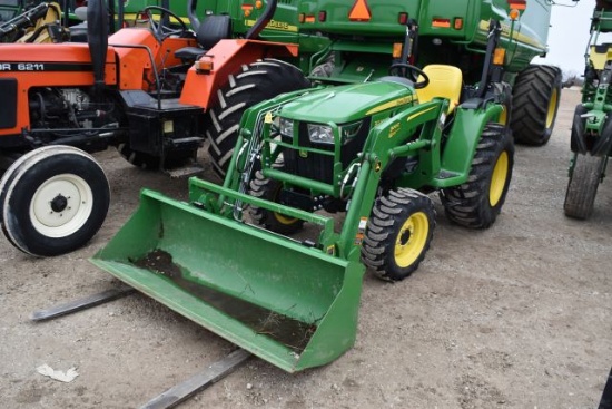 John Deere 3032E Tractor, 2022