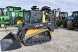 John Deere 323D Skidsteer