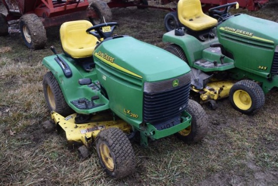 John Deere LX280 Riding Lawnmower