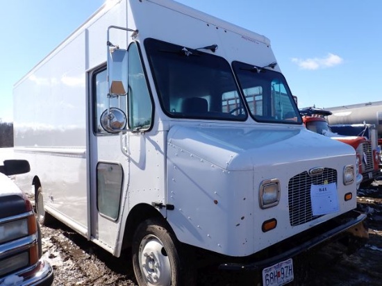 2014 Freightliner MT45 Chassis Truck