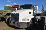 2004 Mack Road Tractor