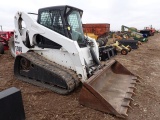 BobCat T300 Skidsteer