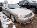 2003 Lincoln Town Car
