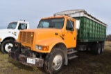 2000 IHC Grain Truck