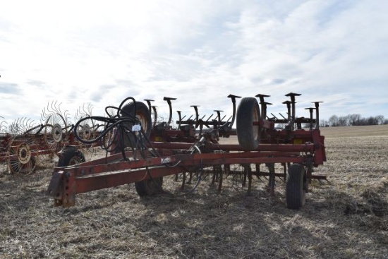 Kewanee Field Cultivator Model 270