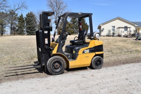 CAT Forklift P5000