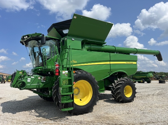 John Deere S790 Combine, 2023