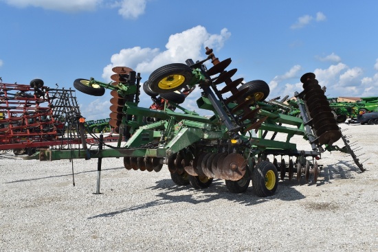 John Deere 630 Disk