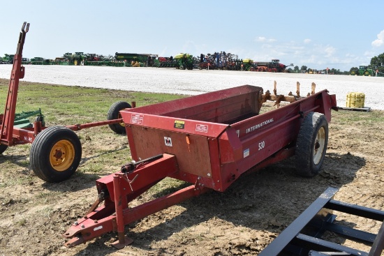 International 530 Manure Spreader