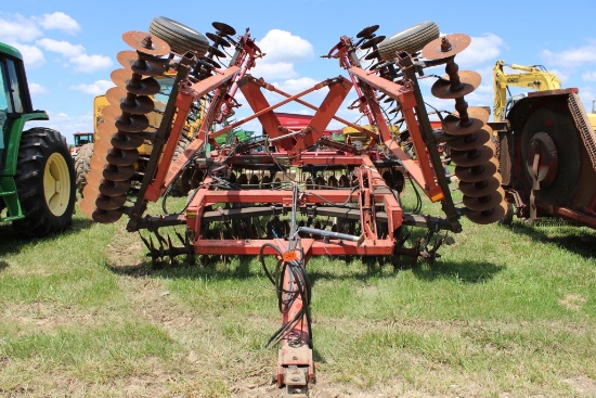 Case 496 25' Disc