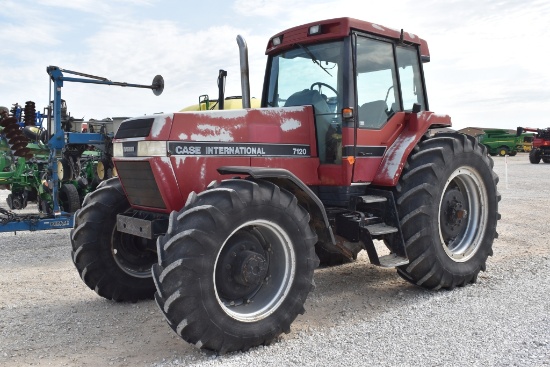 Case IH 7120 Tractor