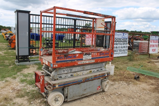 Skyjack 3215 Scissor Lift