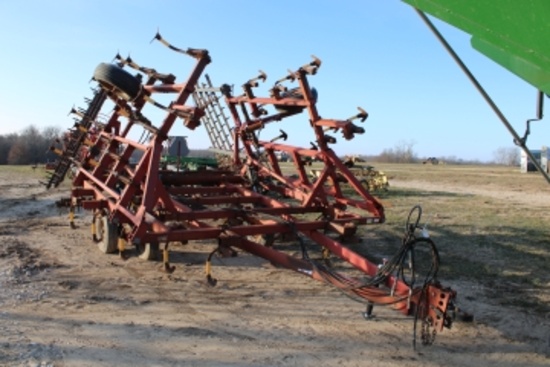 Case IH 4600 Field Cultivator