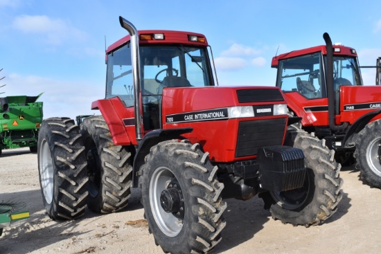 Case IH 7120 Tractor, 1990