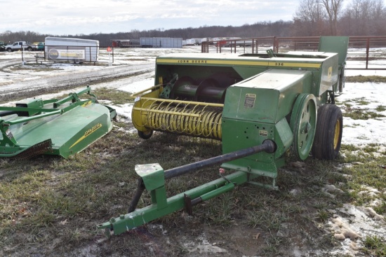 John Deere 336 Square Baler