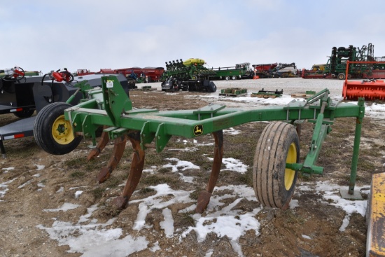 John Deere 915 Ripper