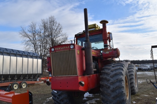 Versatile 900 Tractor