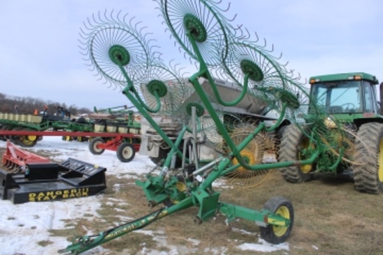 John Deere 702 V-Rake