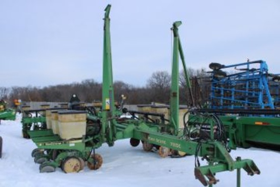 John Deere 7200 Planter