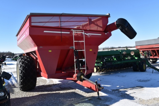 E-Z Trail 710 Grain Cart