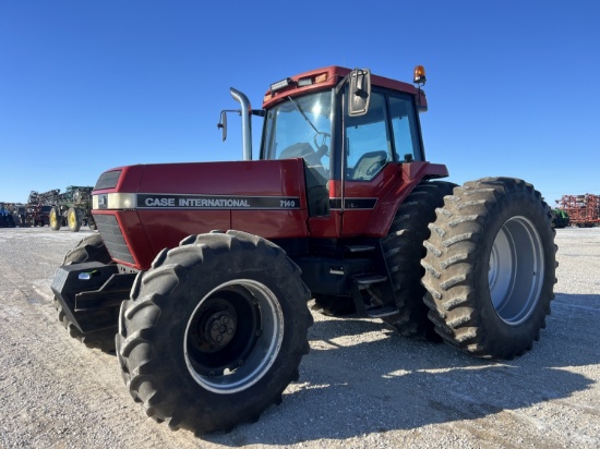 Case IH 7140 Tractor, 1988