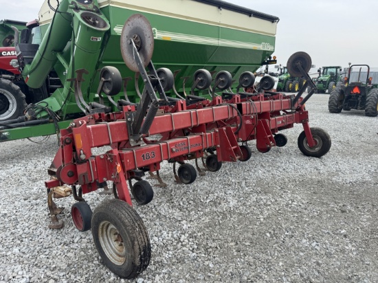 Case IH 183 Row Crop Cultivator