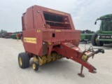 New Holland 660 Baler