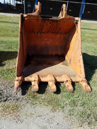 52" EXCAVATOR BUCKET WITH TEETH