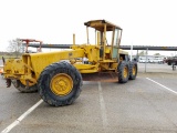 1981 JOHN DEERE 570A ROAD GRADER