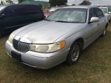 1999 LINCOLN TOWNCAR SILVER