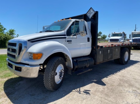 2008 Ford F750 Super Duty single axle truck