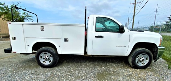 2012 Chevy 2500HD regular cab utility bed truck