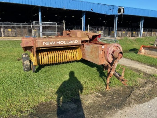 NEW HOLLAND 310 SQUARE BALER