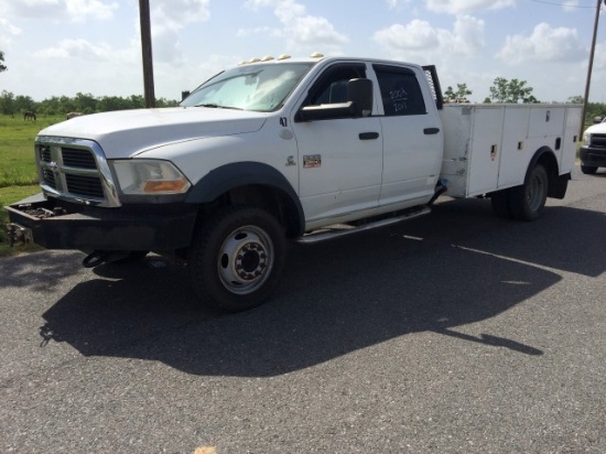 2011 RAM 5500, WHITE