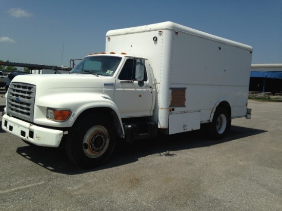 1995 WHITE REFER BOX TRUCK 15FTX7.5FT