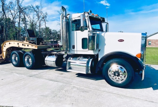 2005 Peterbilt 378 tandem axle haul truck